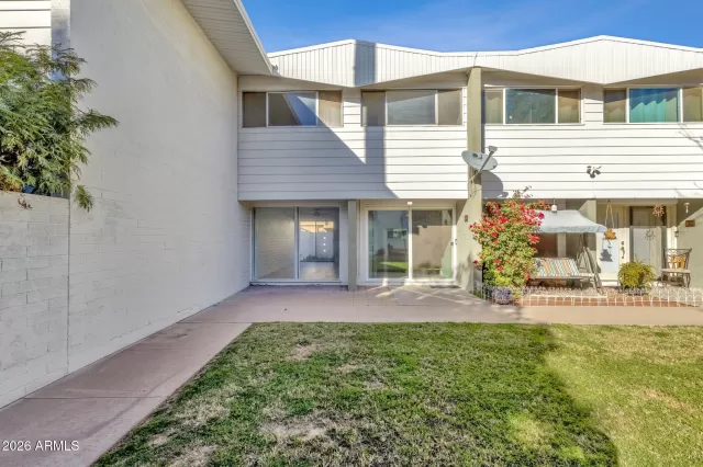 MLS: 6972689 Condo For Sale