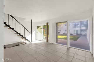 Photo #4: 6972689 Listing