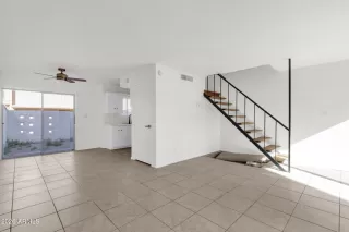 Photo #6: 6972689 Listing