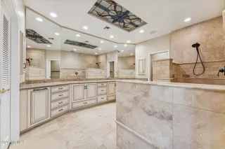 Photo #3: 6973042 Listing 