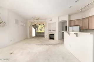 Photo #5: 6973210 Listing