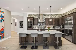 Photo #2: 6973213 Listing 