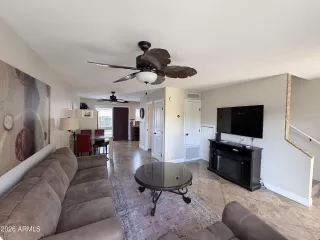 Photo #5: 6973308 Listing 