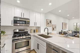 Photo #6: 6973492 Listing