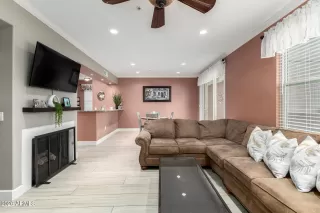 Photo #6: 6973509 Listing 