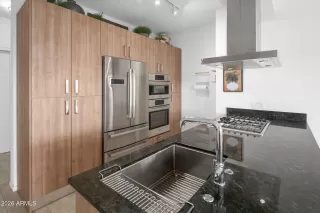 Photo #4: 6973588 Listing