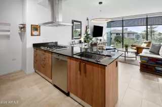 Photo #5: 6973588 Listing