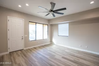 Photo #4: 6973636 Listing