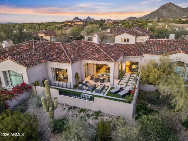 MLS: 6973673 Condo For Sale