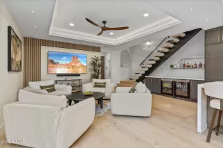 Photo #4: 6973673 Listing 