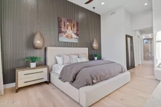 Photo #6: 6973673 Listing 