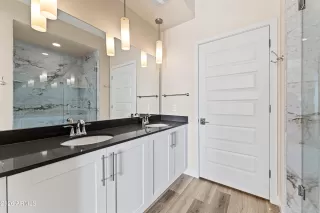 Photo #5: 6973720 Listing