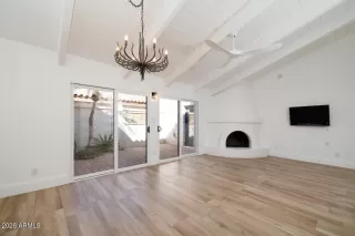 Photo #3: 6973909 Listing