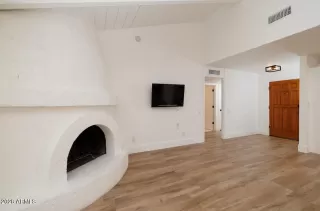 Photo #5: 6973909 Listing