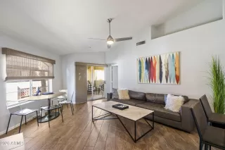 Photo #3: 6973931 Listing 