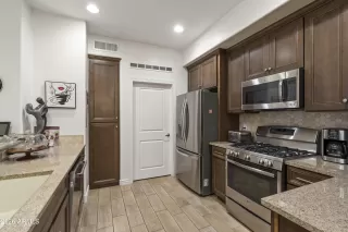 Photo #4: 6973937 Listing 