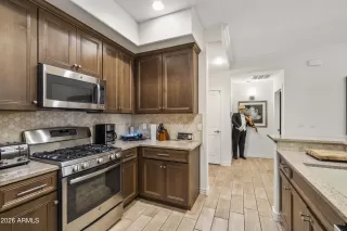 Photo #5: 6973937 Listing 