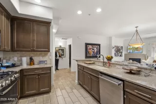 Photo #6: 6973937 Listing 