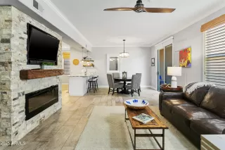 Photo #3: 6974052 Listing