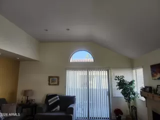 Photo #5: 6974057 Listing 