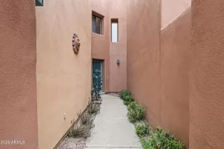 Photo #3: 6974157 Listing