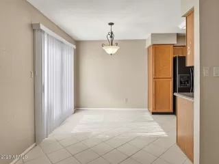 Photo #6: 6974218 Listing