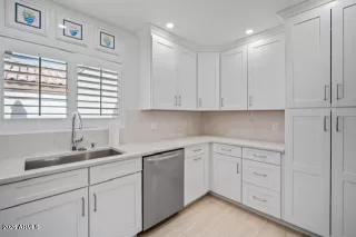 Photo #5: 6974272 Listing