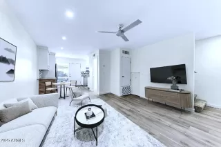 Photo #2: 6974288 Listing 