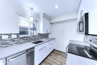 Photo #4: 6974288 Listing 