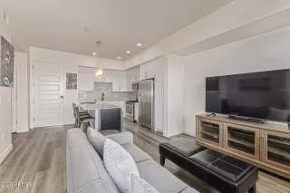 Photo #3: 6974597 Listing