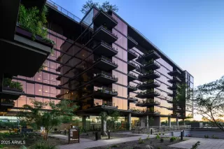 Photo #3: 6974709 Listing