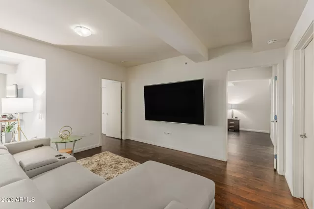 MLS: 6974905 Condo For Sale