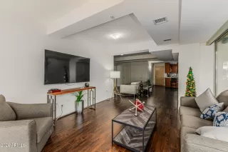 Photo #5: 6974905 Listing 