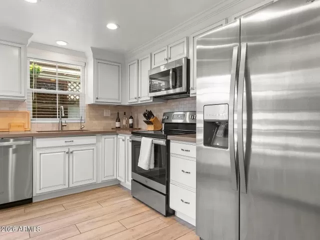 MLS: 6974951 Condo For Sale