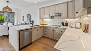 Photo #2: 6975282 Listing 