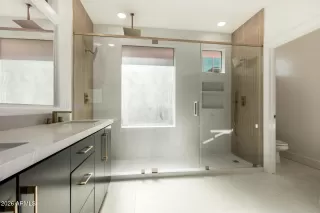 Photo #1: 6975334 Listing