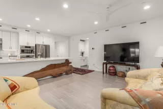 Photo #4: 6975340 Listing 