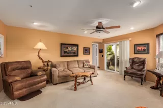 Photo #6: 6975811 Listing 