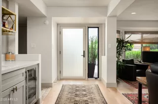 Photo #2: 6975812 Listing 