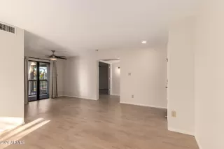 Photo #1: 6975896 Listing 