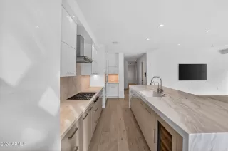 Photo #5: 6975938 Listing