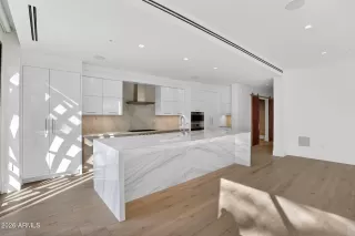 Photo #6: 6975938 Listing