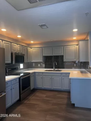 Photo #2: 6975999 Listing