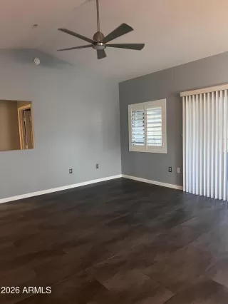 Photo #5: 6975999 Listing