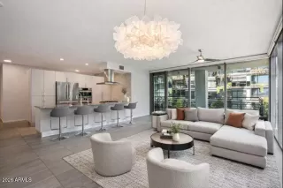 Photo #2: 6976005 Listing 