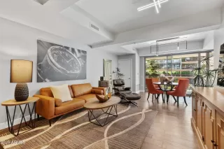 Photo #4: 6976042 Listing 