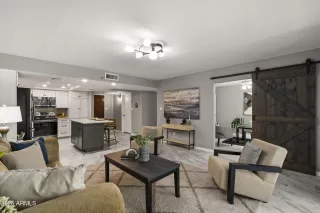 Photo #1: 6976197 Listing