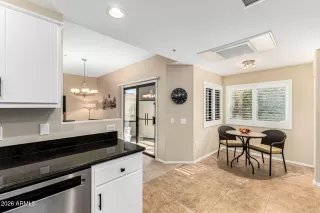 Photo #6: 6976252 Listing 