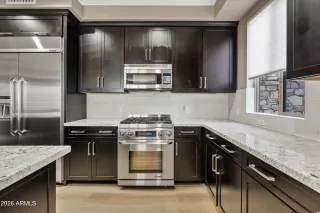 Photo #4: 6976298 Listing