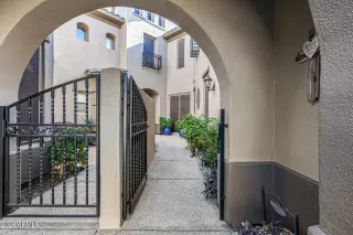 Photo #1: 6976568 Listing 